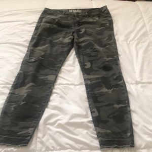 Refashion Brand Camo Stretch Jeans